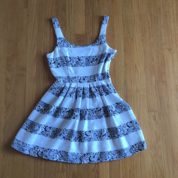 Royal blue and white lace multi layered dress - Picture 1 of 2